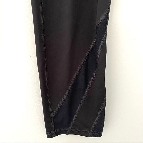 Susan Lucci Black athletic leggings Medium Petite - Picture 2 of 10